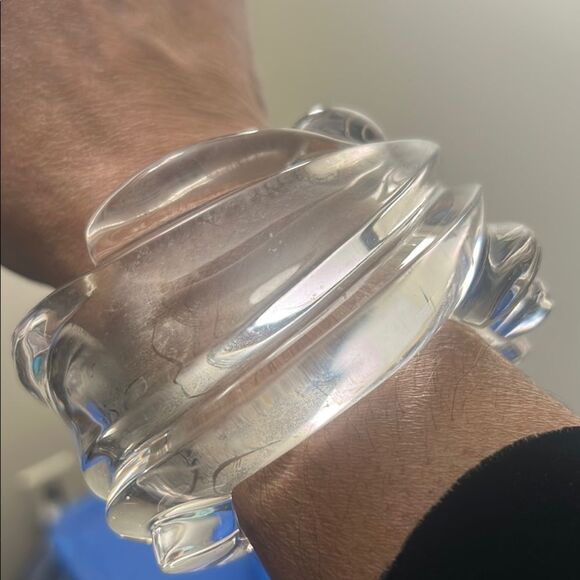 Vintage Mid-Century Modern Chunky Lucite Swirl Cuff Bracelet - Picture 1 of 6